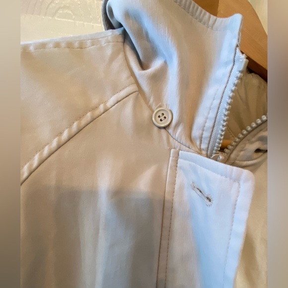 London Fog Coat - Picture 13 of 13
